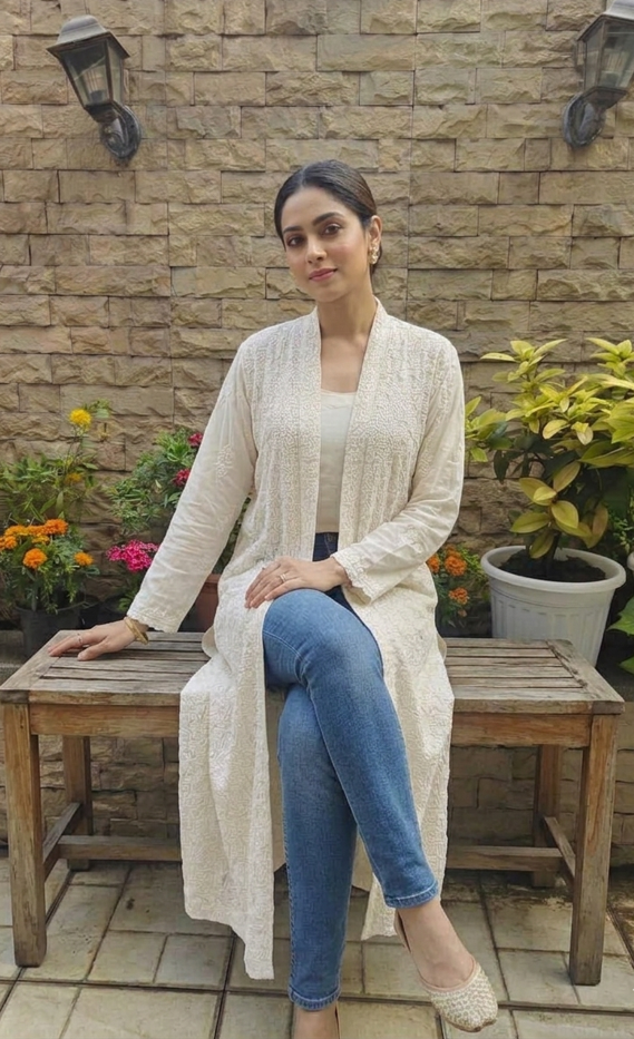 Color: Cream
