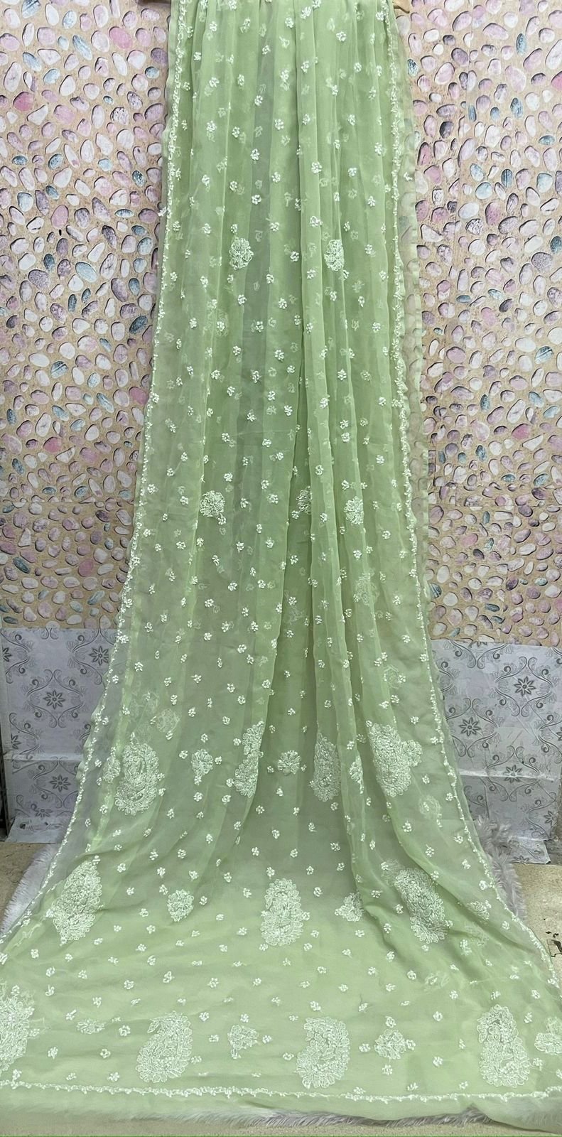 Color: Pista Green