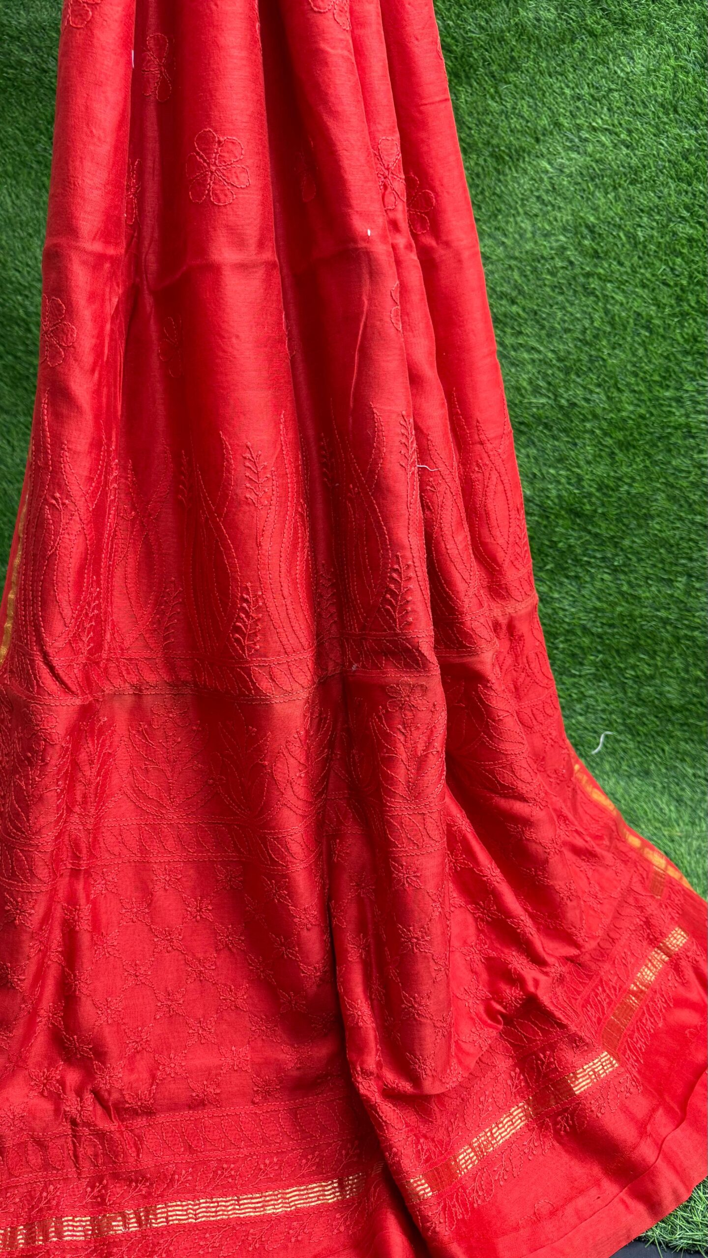 Color: Hot Red