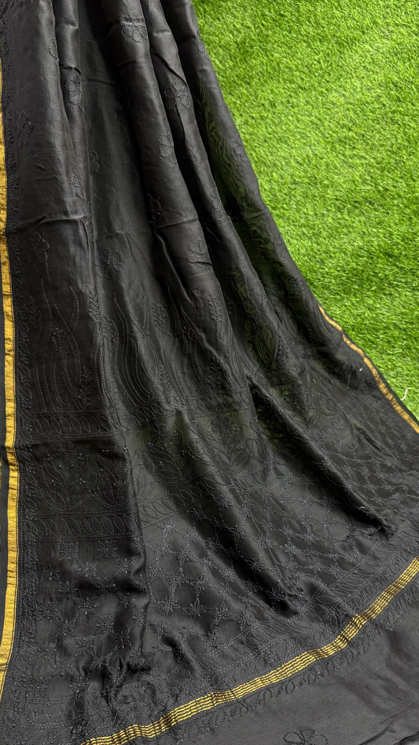 Color: Black