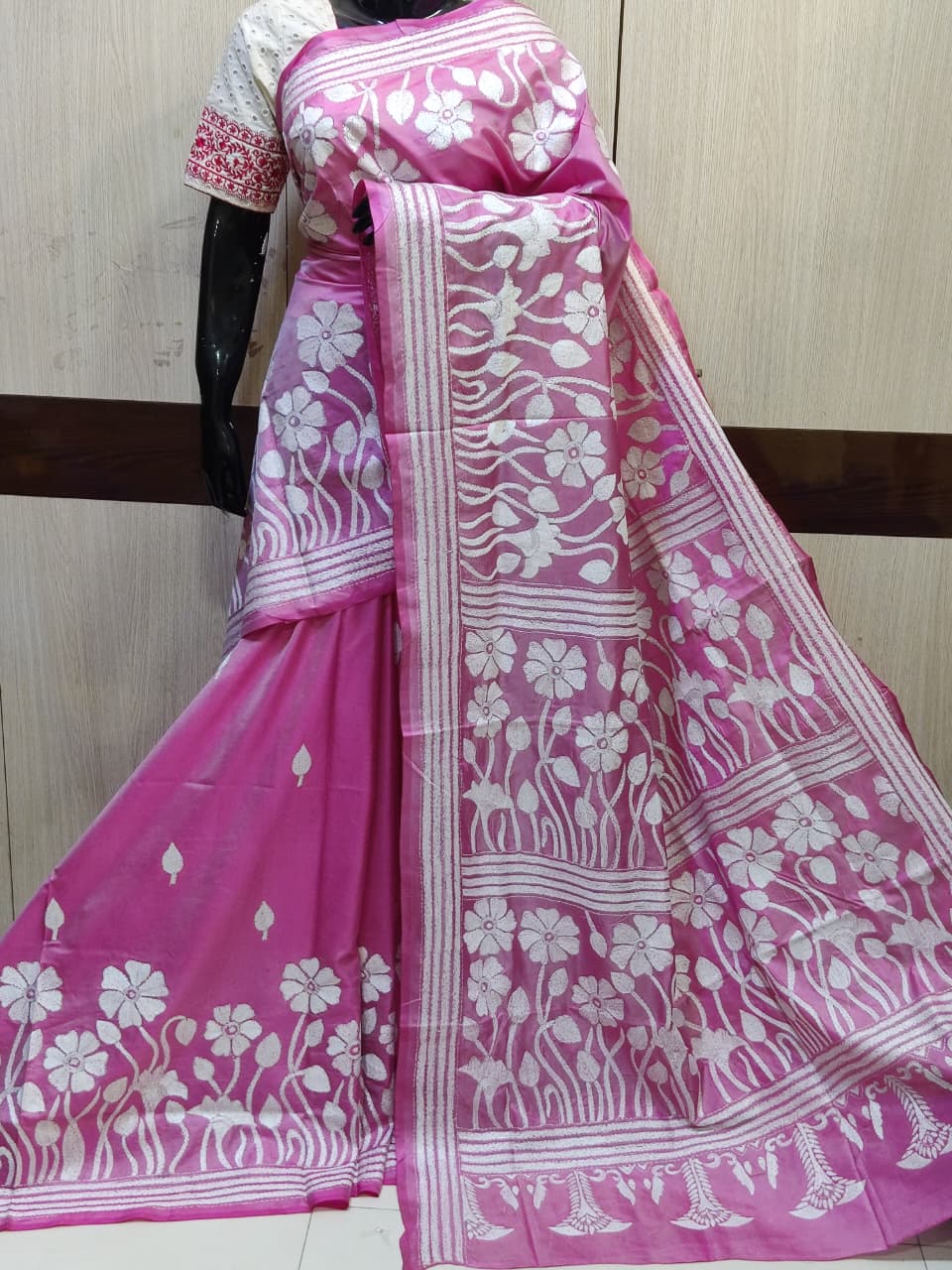 Color: Pink