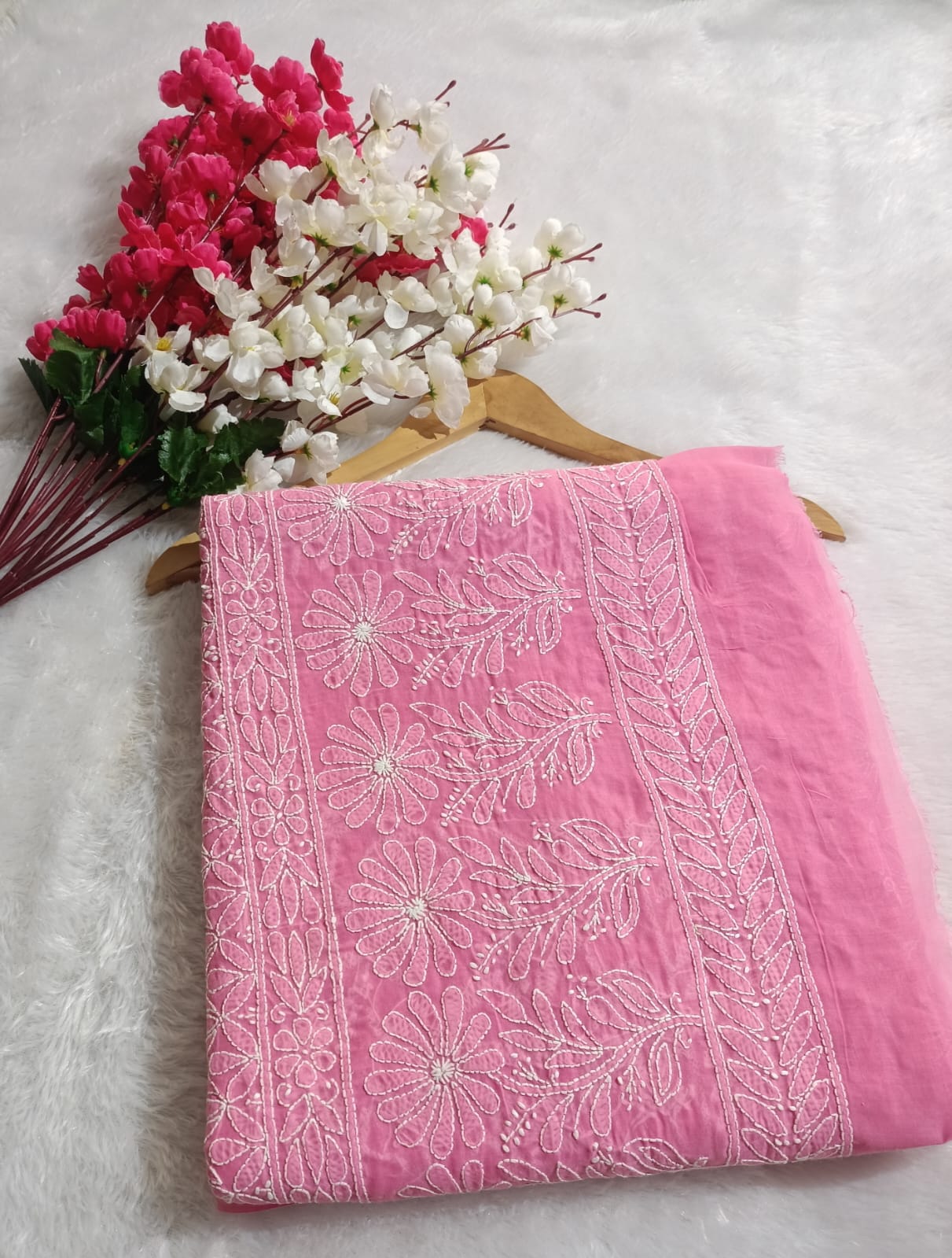 Color: Pink