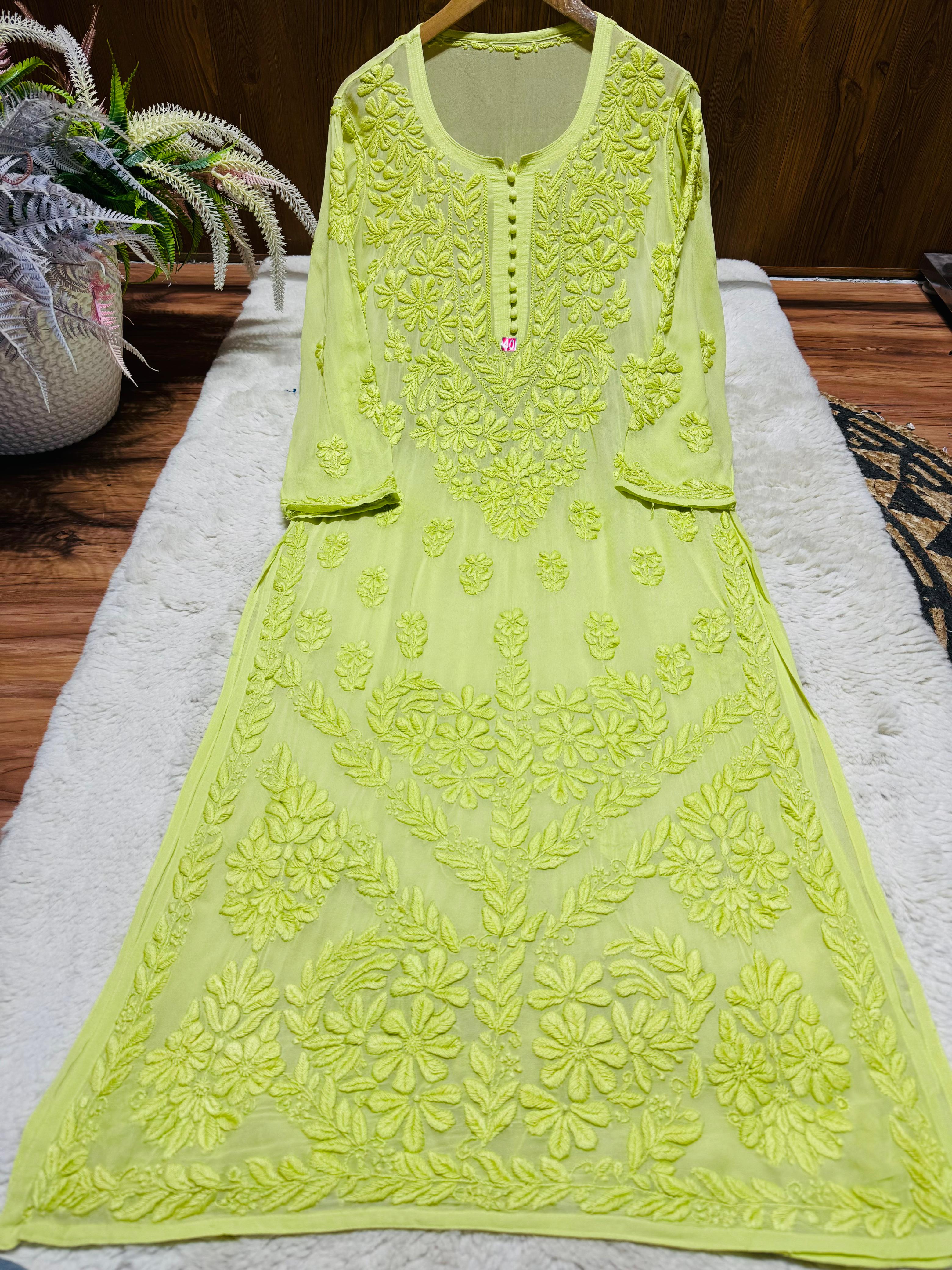 Color: Leaft Green