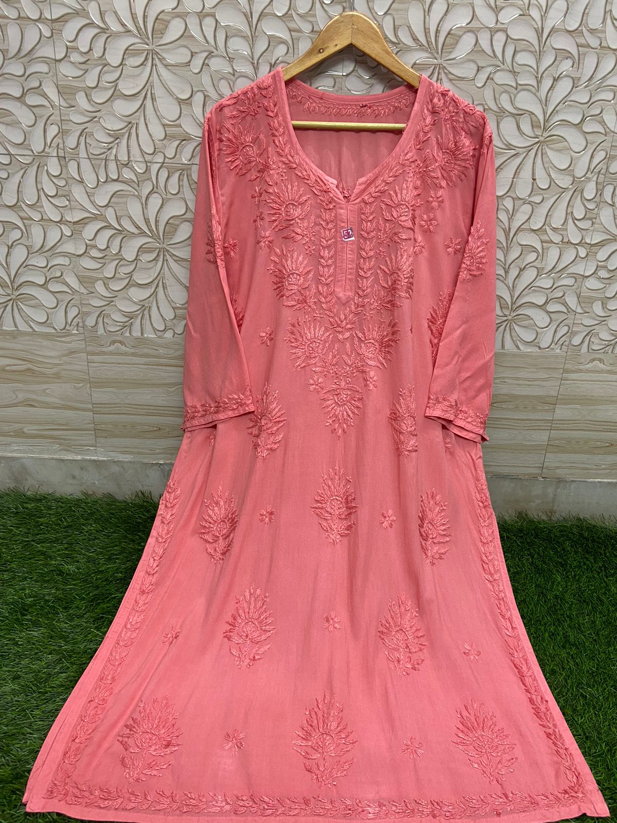 Color: Peach