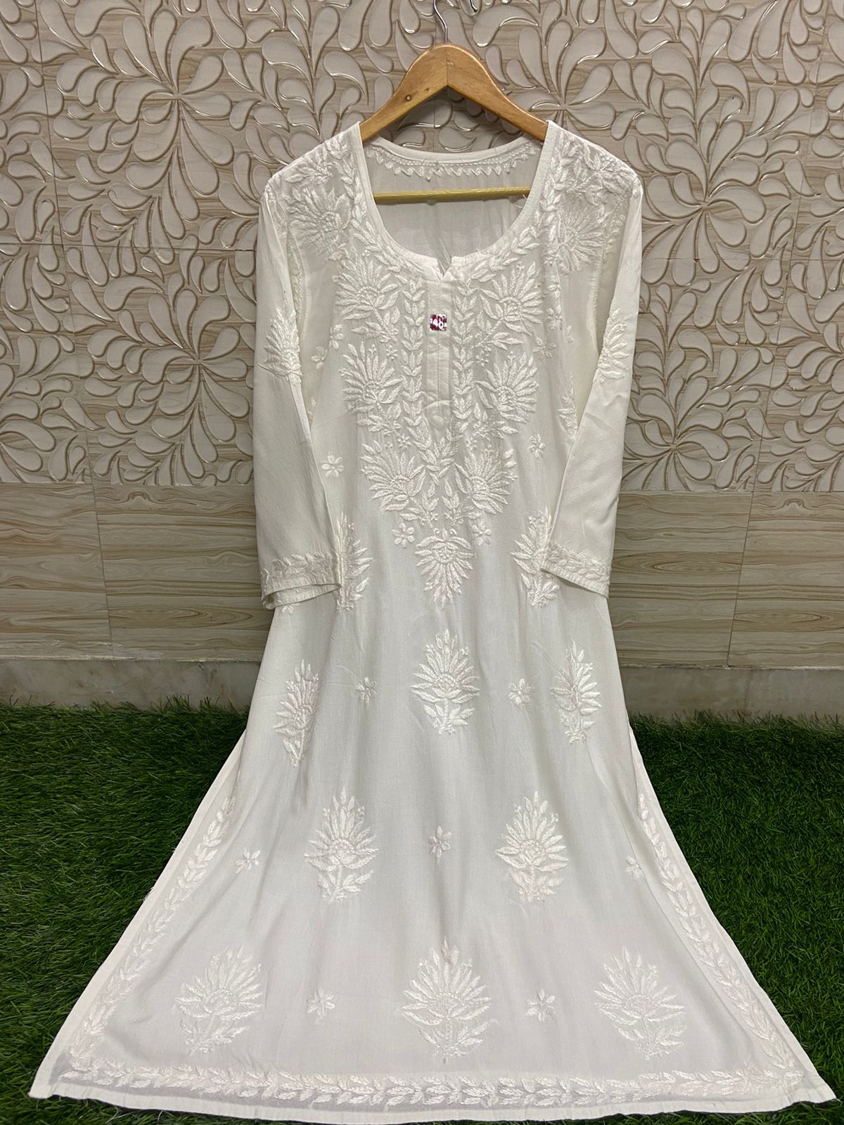 Color: White