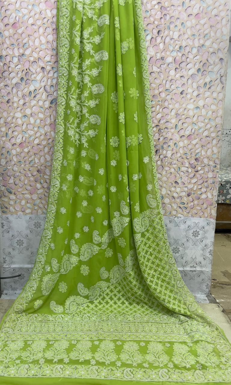 Color: Parrot Green