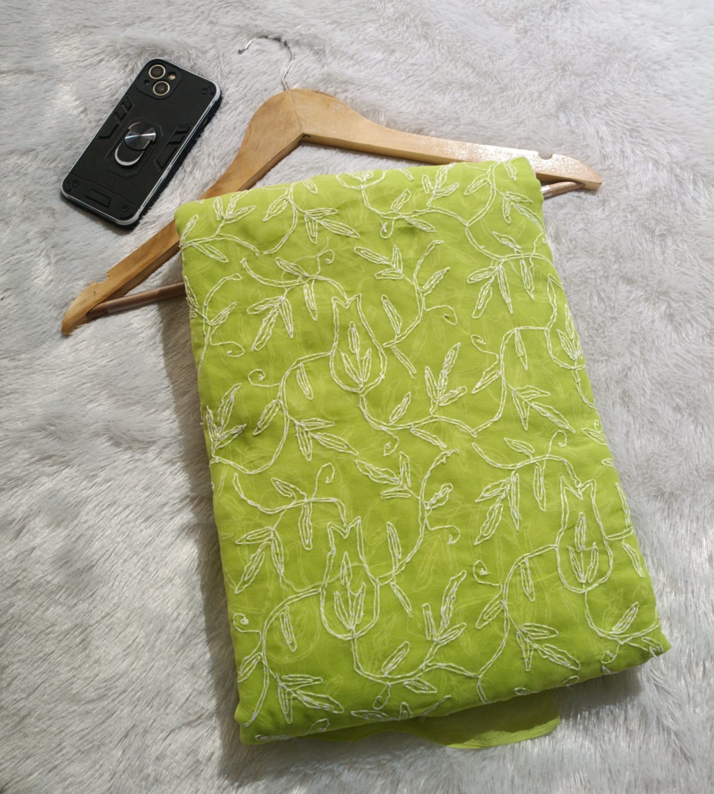 Color: Dhani Green