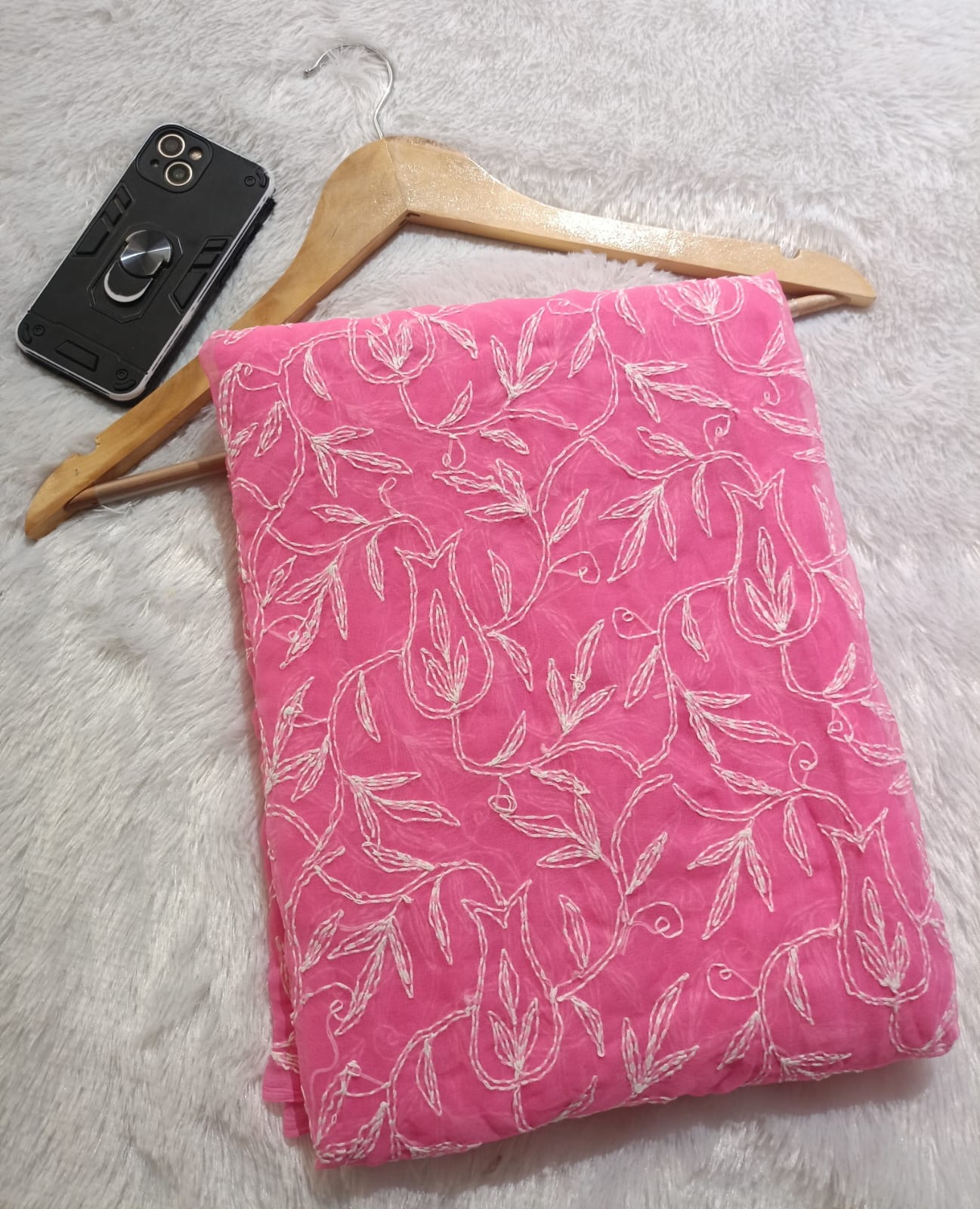 Color: Pink