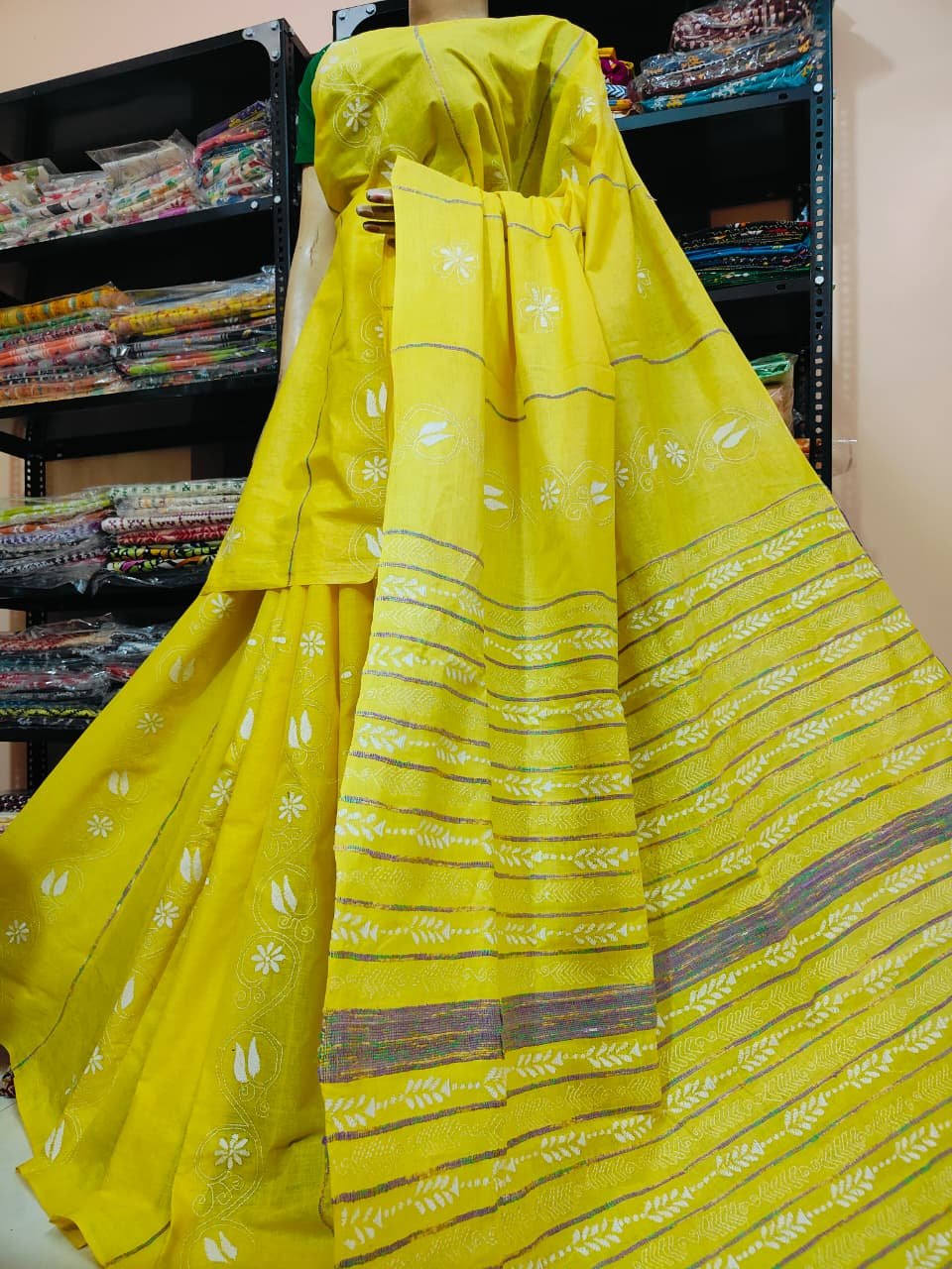Color: Lemon Yellow